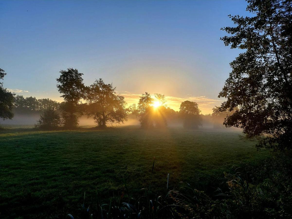 Pipowagens Bij Pannenkoekenrestaurant & Camping De Koppenjan 'Een Uniek Verblijf Met Kinderspeelboerderij' Jubbega-Schurega Esterno foto